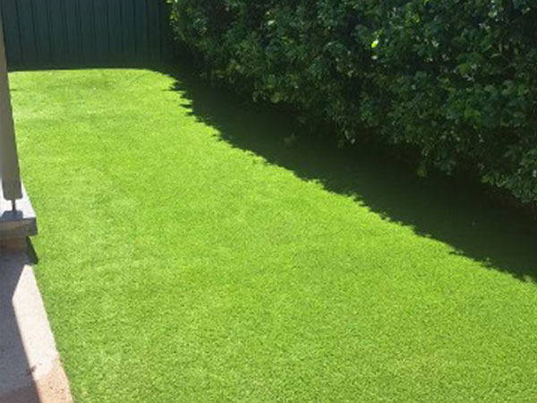 artificial grass with low heat retention